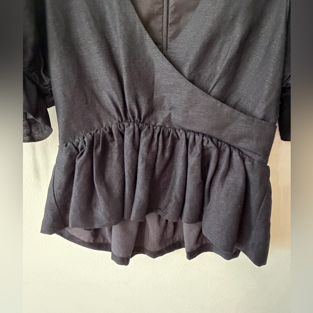 ✨ Hunter Bell Black Linen-Blend Wrap Peplum Top (XS) ✨ - Picture 6 of 11